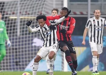 Futbolistas colombianos enero 2022