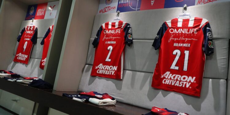 mercados-de-fichajes-chivas-de-guadalajara-clausura-2022-2