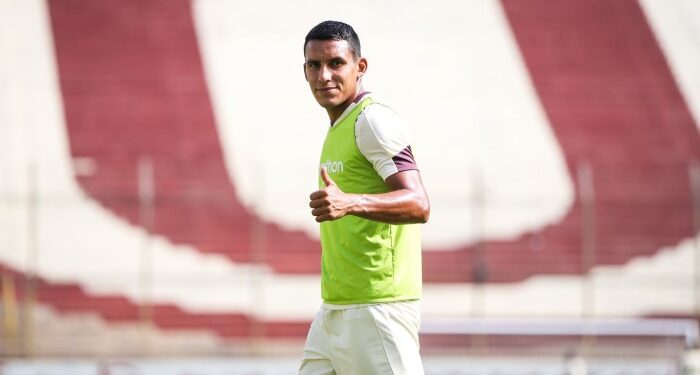 Alex Valera 2022 Universitario