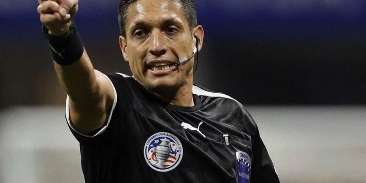 Árbitro Valenzuela y la Tricolor en la Copa América