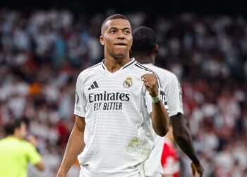 Denuncia a Mbappé por violación