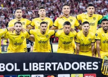 Peñarol quiere recuperar la gloria que le pertenece