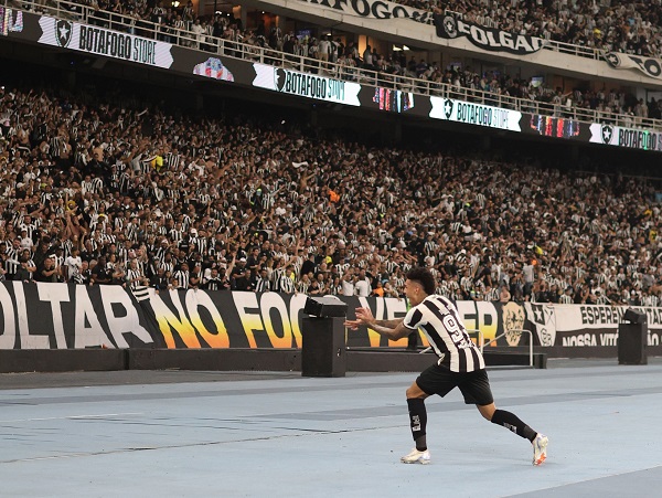 Pasión por el fútbol de la hinchada del Botafogo en la Libertadores