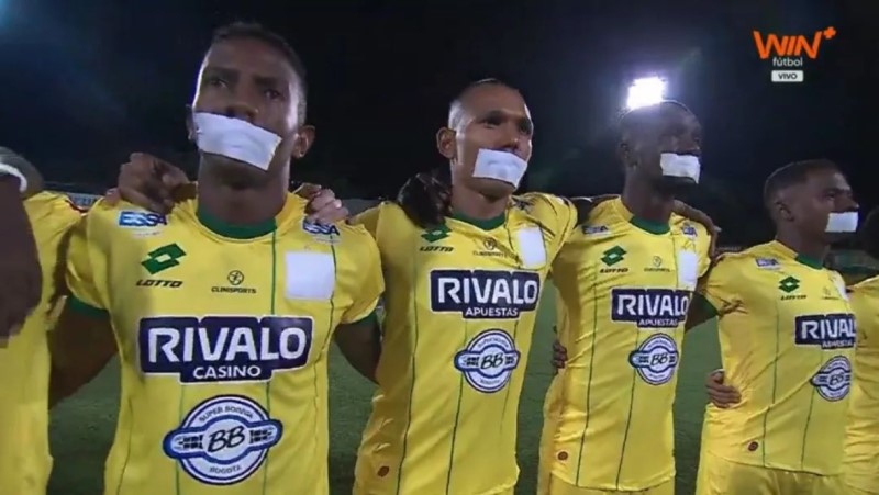 Protesta de los jugadores del Bucaramanga