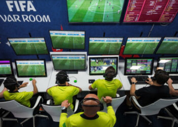 Cómo funciona el VAR